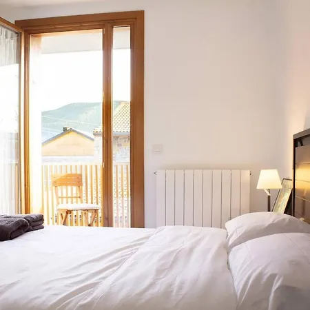 En Urbanizacion, Ideal Esqui Horská chata Biescas (Aragon)