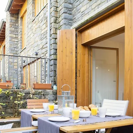 En Urbanizacion, Ideal Esqui Horská chata Biescas (Aragon)